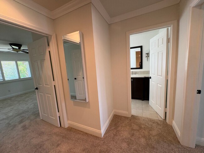 Building Photo - Spacious House - 2 stories - 4 Bedrooms + 2.5 Baths & large 2 car garage