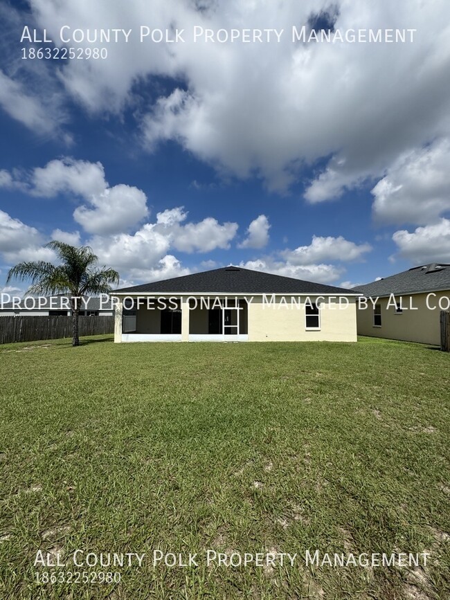 Building Photo - Spectacular 4 Bedroom Winter Haven Home fo...