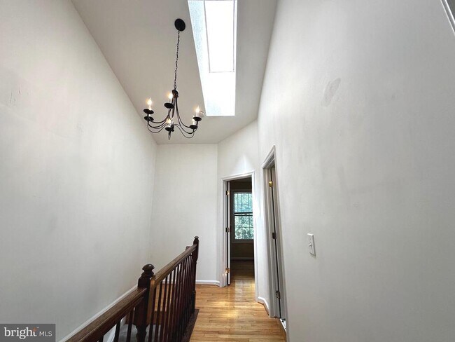 Building Photo - 9799 Mock Orange Ct