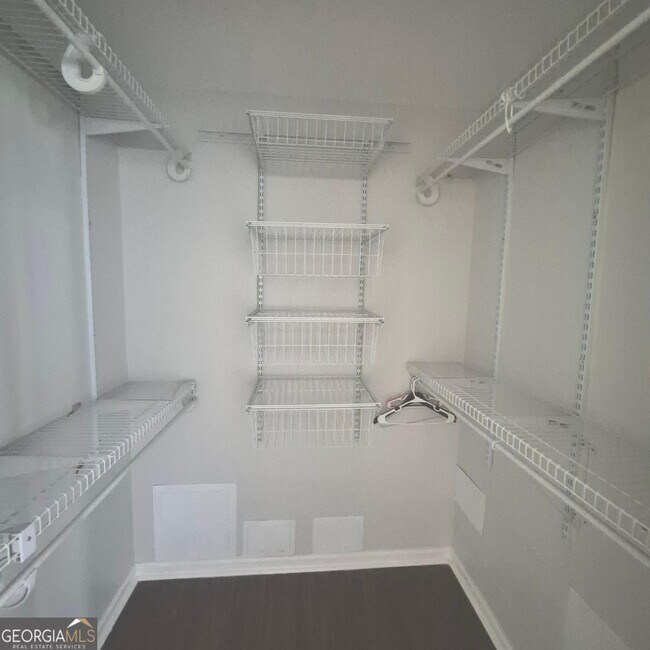 Building Photo - 199 Autumn Trace Ct