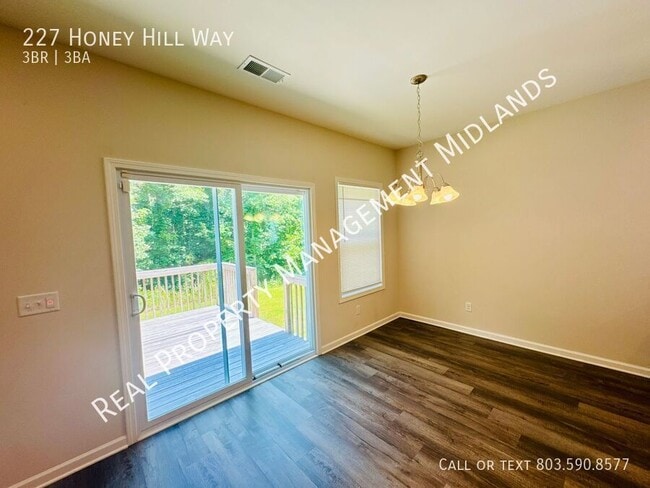 Building Photo - 227 Honey Hill Way
