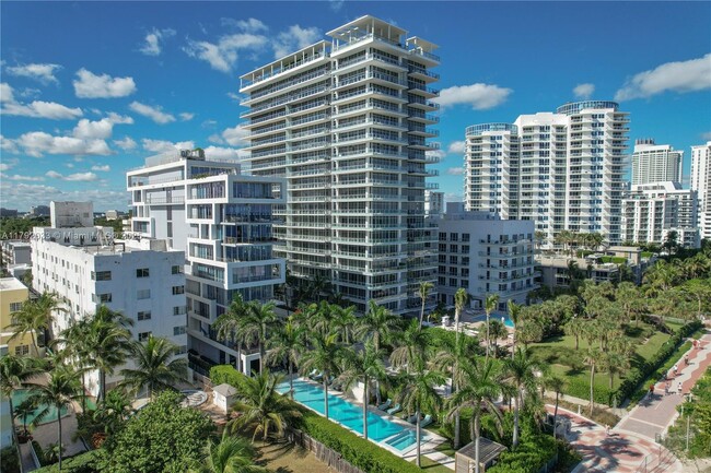 Building Photo - 3737 Collins Ave