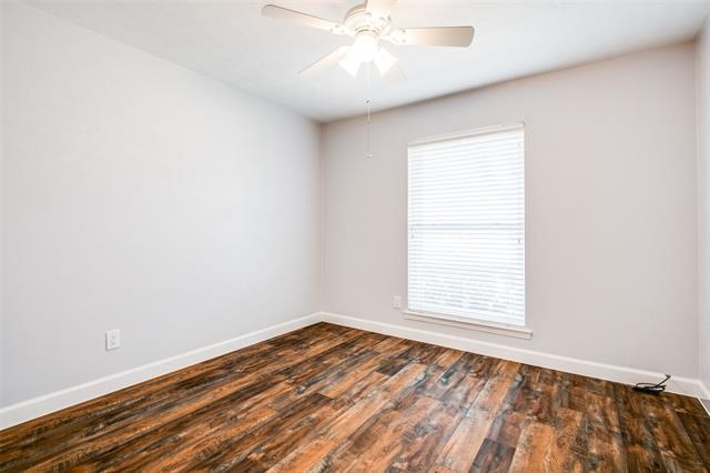 Building Photo - 626 Shadyglen Dr