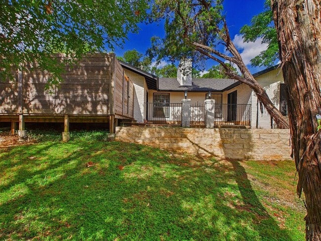 Building Photo - 6108 Shadow Valley Dr