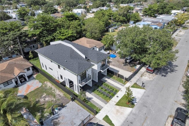Building Photo - 1816 NW 49th St