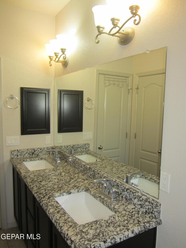 Building Photo - 323 Malta St