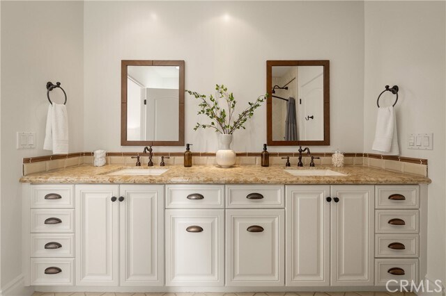 Building Photo - 4103 Farmdale Ave