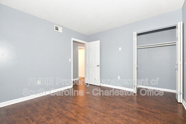 Building Photo - 1402 Camp Rd