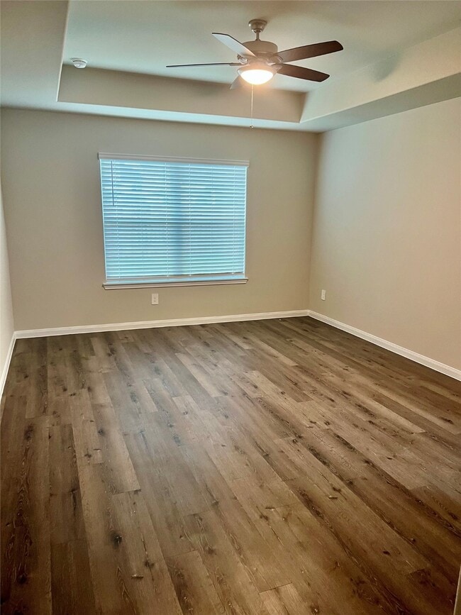 Building Photo - 5603 Brooklyn Rose Dr