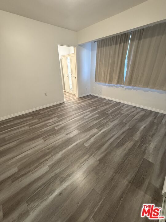 Building Photo - 10745 Saticoy St