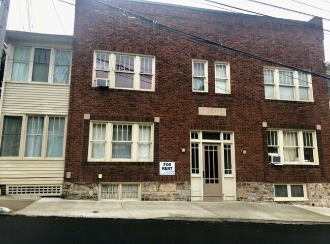 Building Photo - 311 -19th St. Altoona - 1