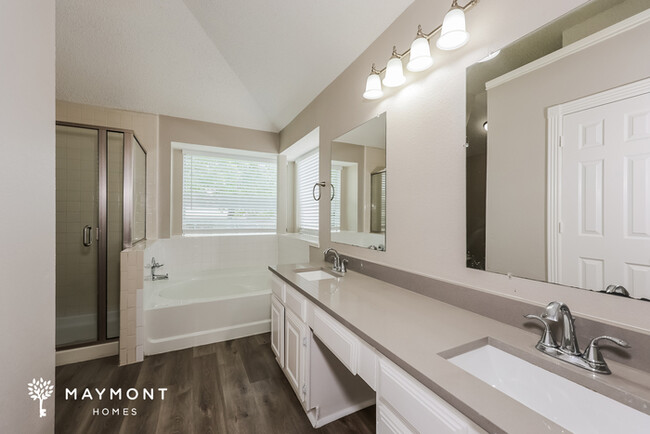 Building Photo - 3 Bedroom in Cedar Hill, TX