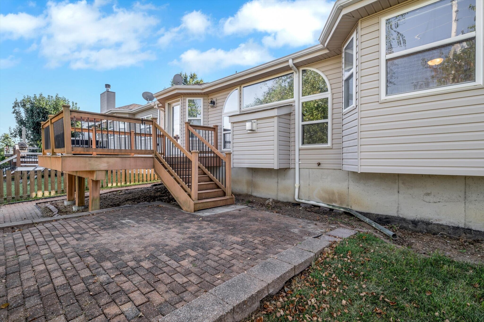 Building Photo - 1583 Briarchase Dr