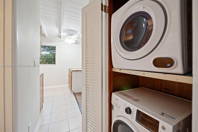 Building Photo - 766 NW 42nd St