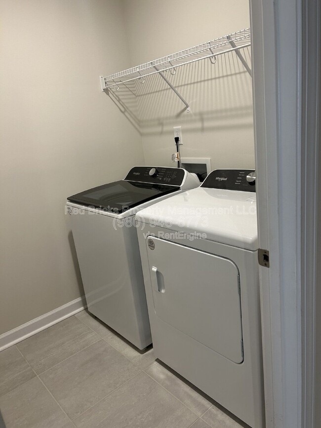 Building Photo - 1816 Braemar Vlg Dr