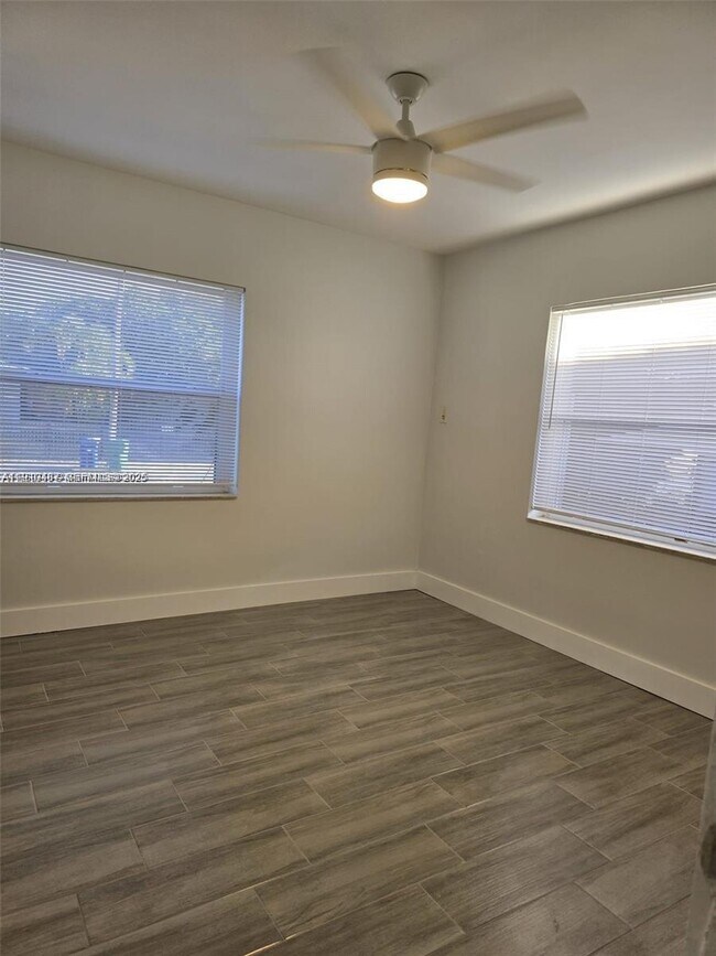 Building Photo - 1245 NE 110th Terrace