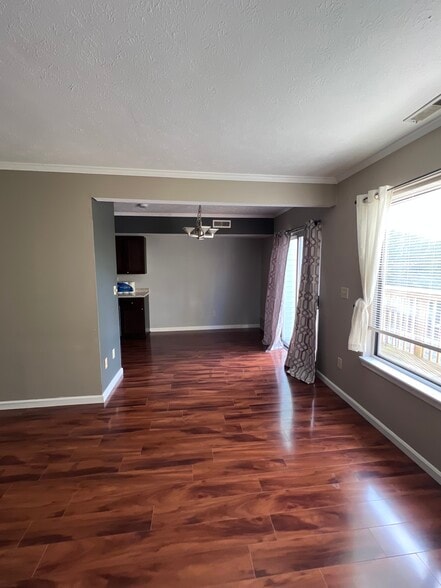 Building Photo - 22304 River Walk Ln