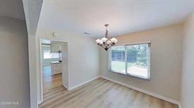 Building Photo - Tucked away on a quiet cul-de-sac in desirable Newbury Park 5+3 home