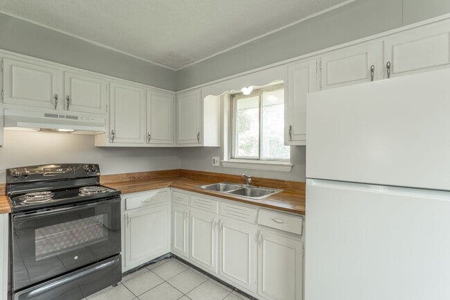 Building Photo - 3976-3976 Arbor Pl Ln