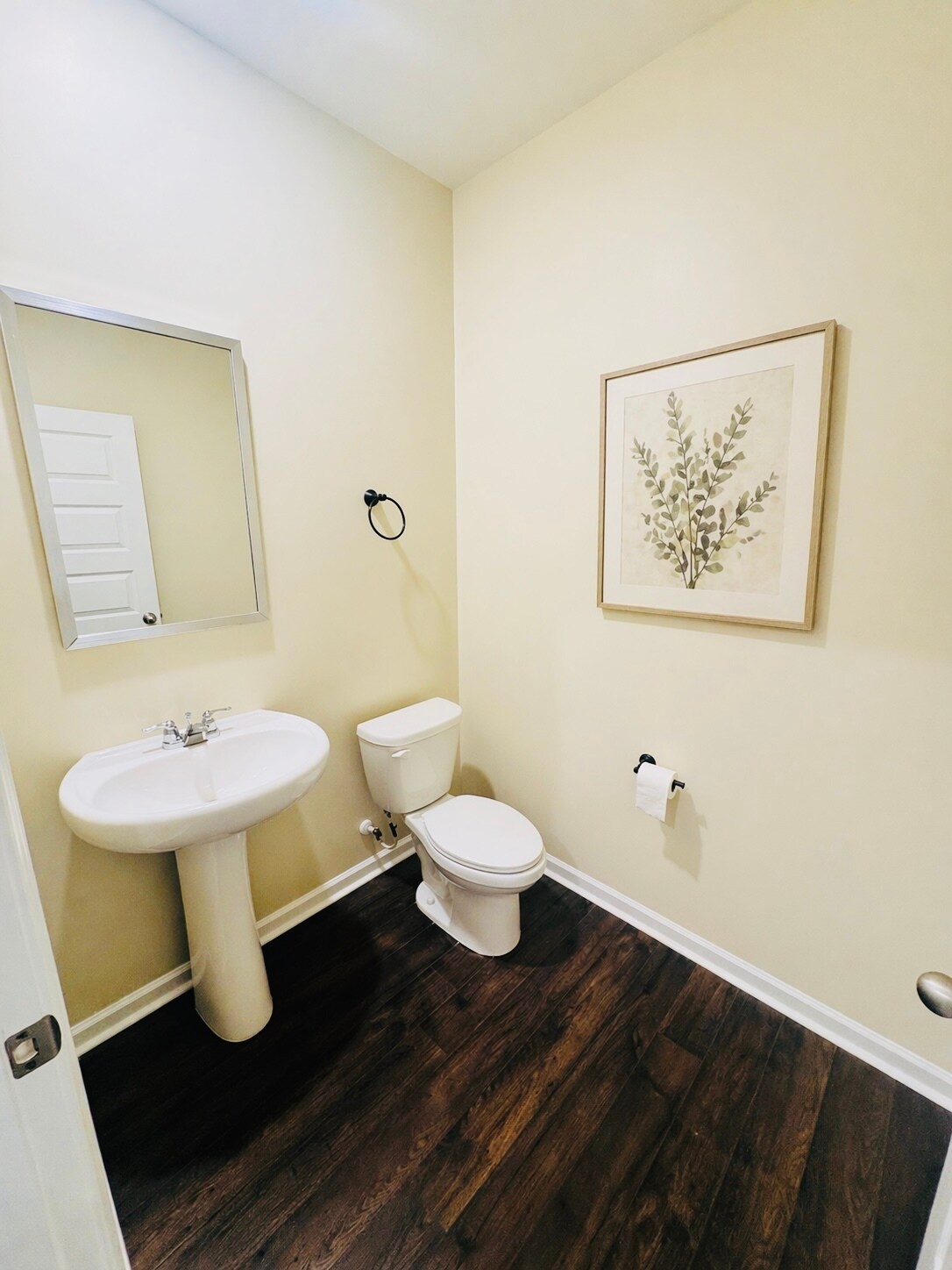 First floor 1/2 Bath - 168 Hampton Cir
