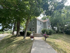 Building Photo - Linwood Corner