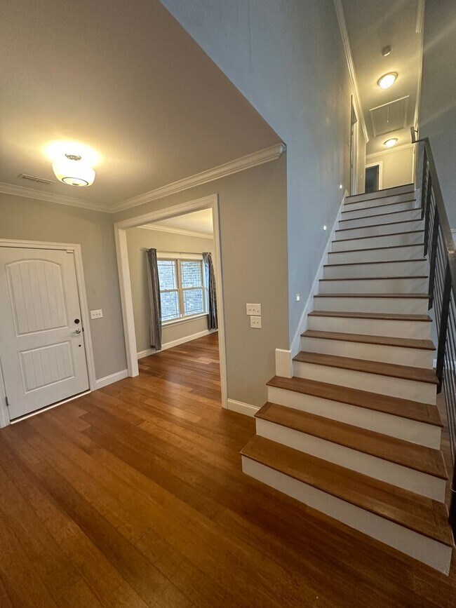 Building Photo - 514 Sapphire Dr