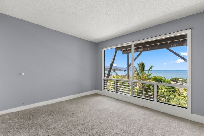 Building Photo - Pet Friendly Kaneohe House with Breathtaki...