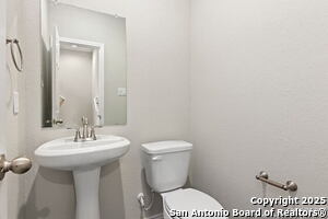 Building Photo - 5615 Rio Cyn