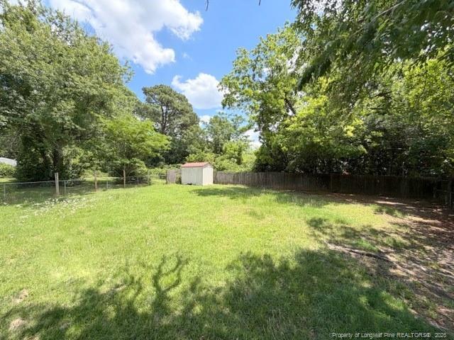 Building Photo - 909 Sandalwood Dr
