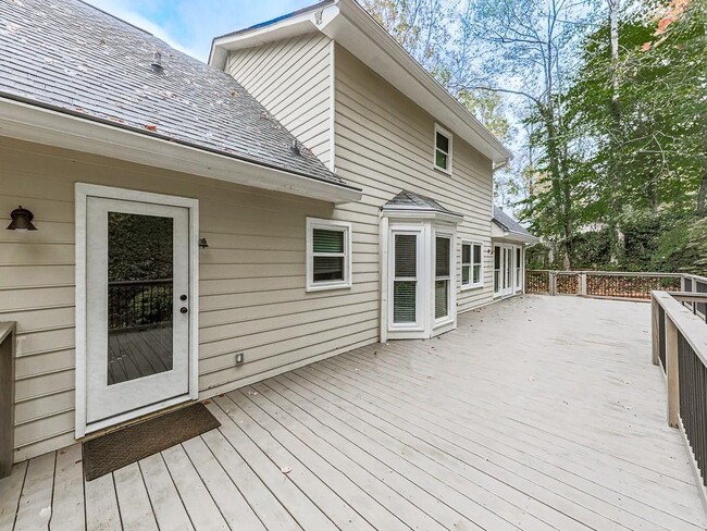 Building Photo - 63 Geraldine Dr SE