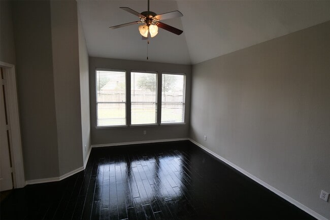 Building Photo - 26814 Harwood Heights Dr