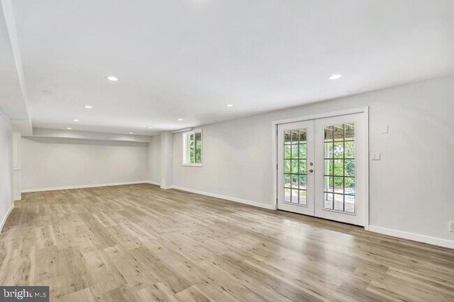 Building Photo - 136 Carlough Rd