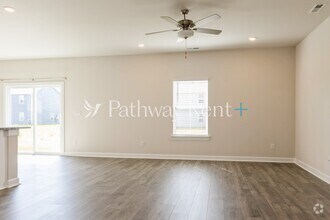 Building Photo - 3420 Quintana Dr