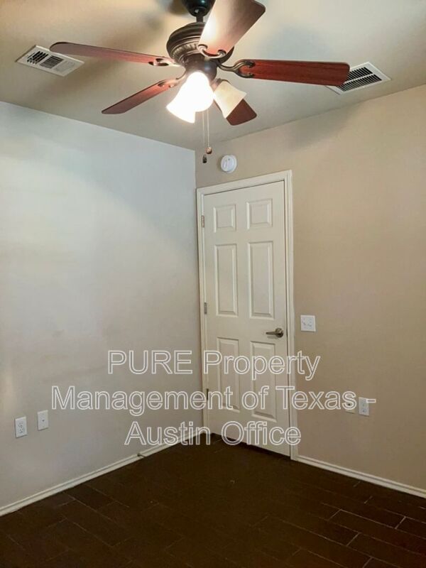 Building Photo - 7505 Cedar Edge Dr
