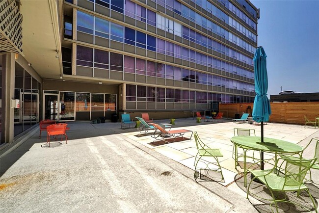 Building Photo - 1800 Lavaca St