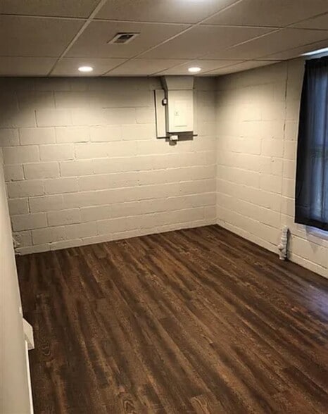 Building Photo - 503 Melrose Ct