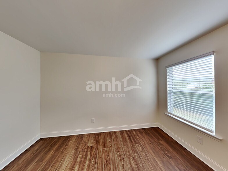 Building Photo - 2484 Napa Valley Dr