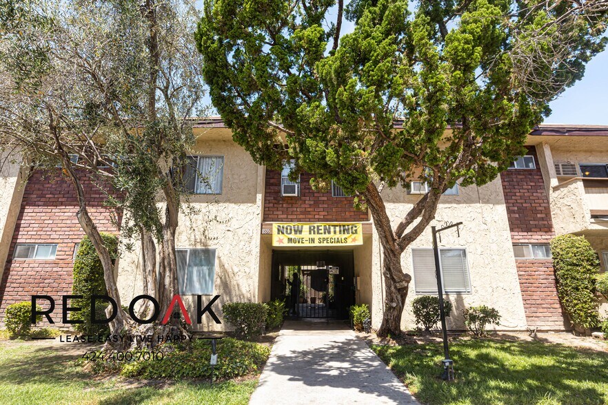 Building Photo - 8555 Independence Ave