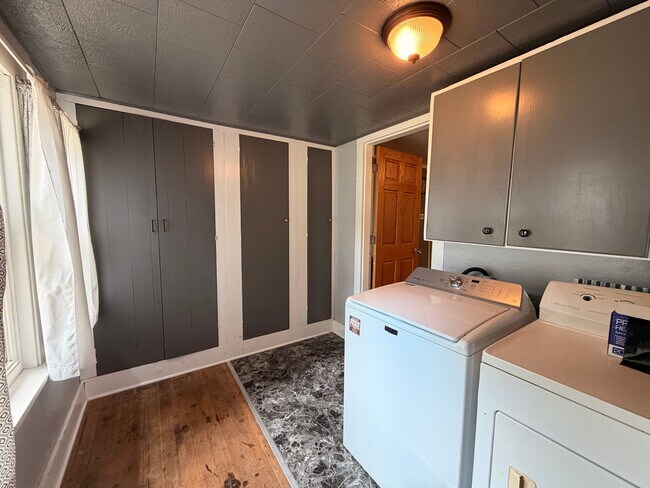 Building Photo - 2 Bedroom Home in Palmer! $750
