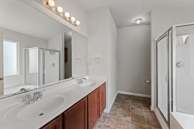 Building Photo - 410 Brazoria Trail