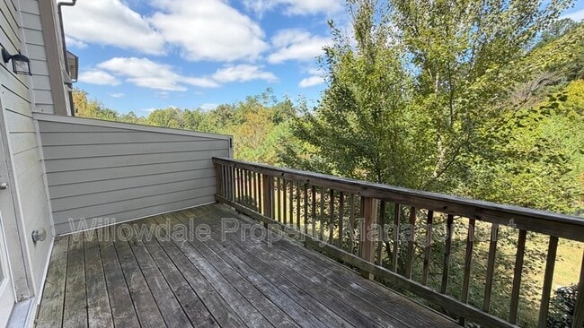 Building Photo - 525 Portstewart Dr