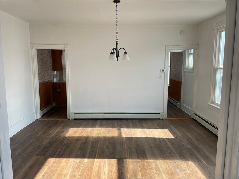 Dining Room - 31 S Fayette St