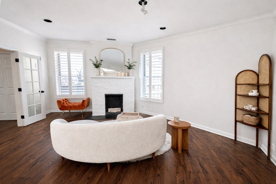 Building Photo - 223 W Wisconsin St