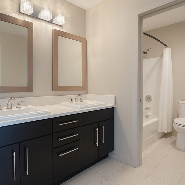 Building Photo - 4bd/2.75ba Renton House
