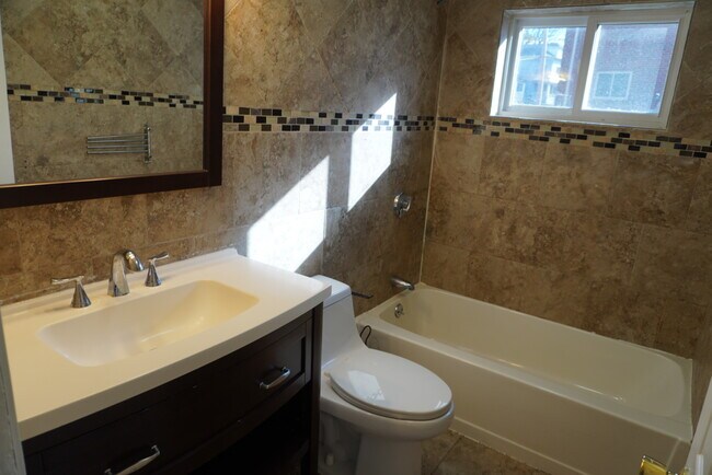 Building Photo - 21 Oxford Cir