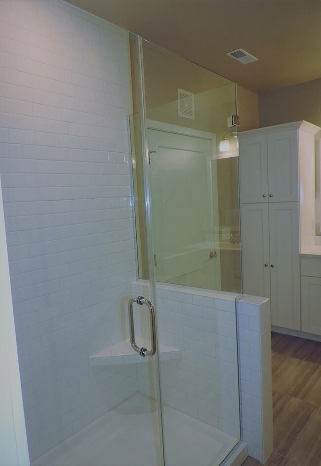 Building Photo - LUXURY CONDO - AVAILABLE NOW - MOVE IN PROMO
