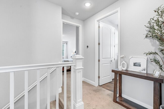 Building Photo - 2815 N Leya Dr