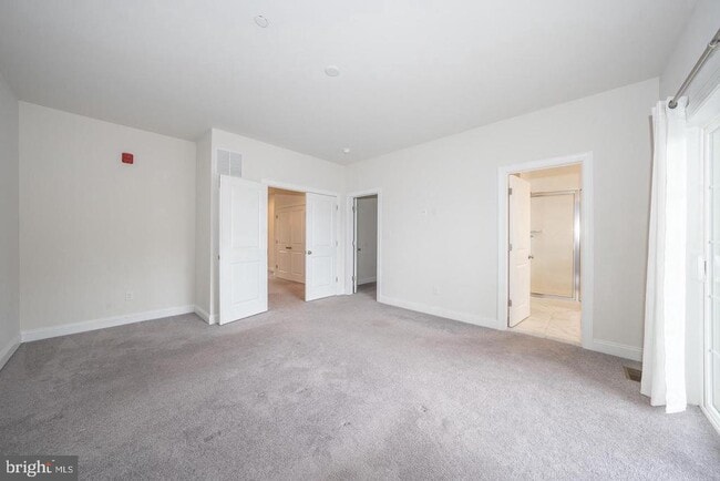 Building Photo - 220 Charles Ellis Dr