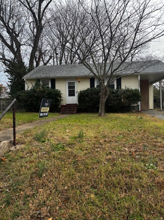 Building Photo - 3 bedroom Montclair Road