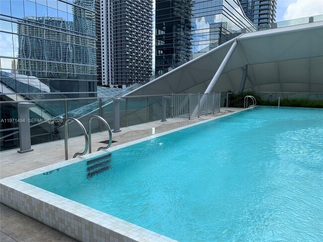 Building Photo - 68 SE 6th St